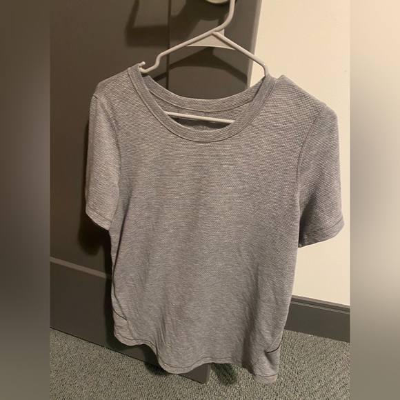 Lululemon shirt - Picture 3 of 3
